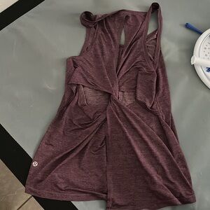 Lululemon top